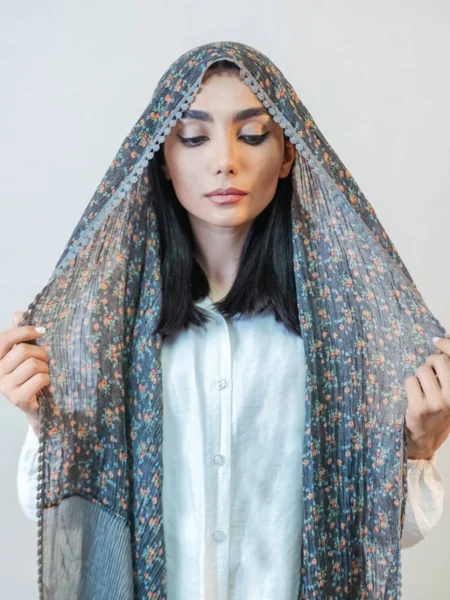 شال گلدار دور سکه‌ای
