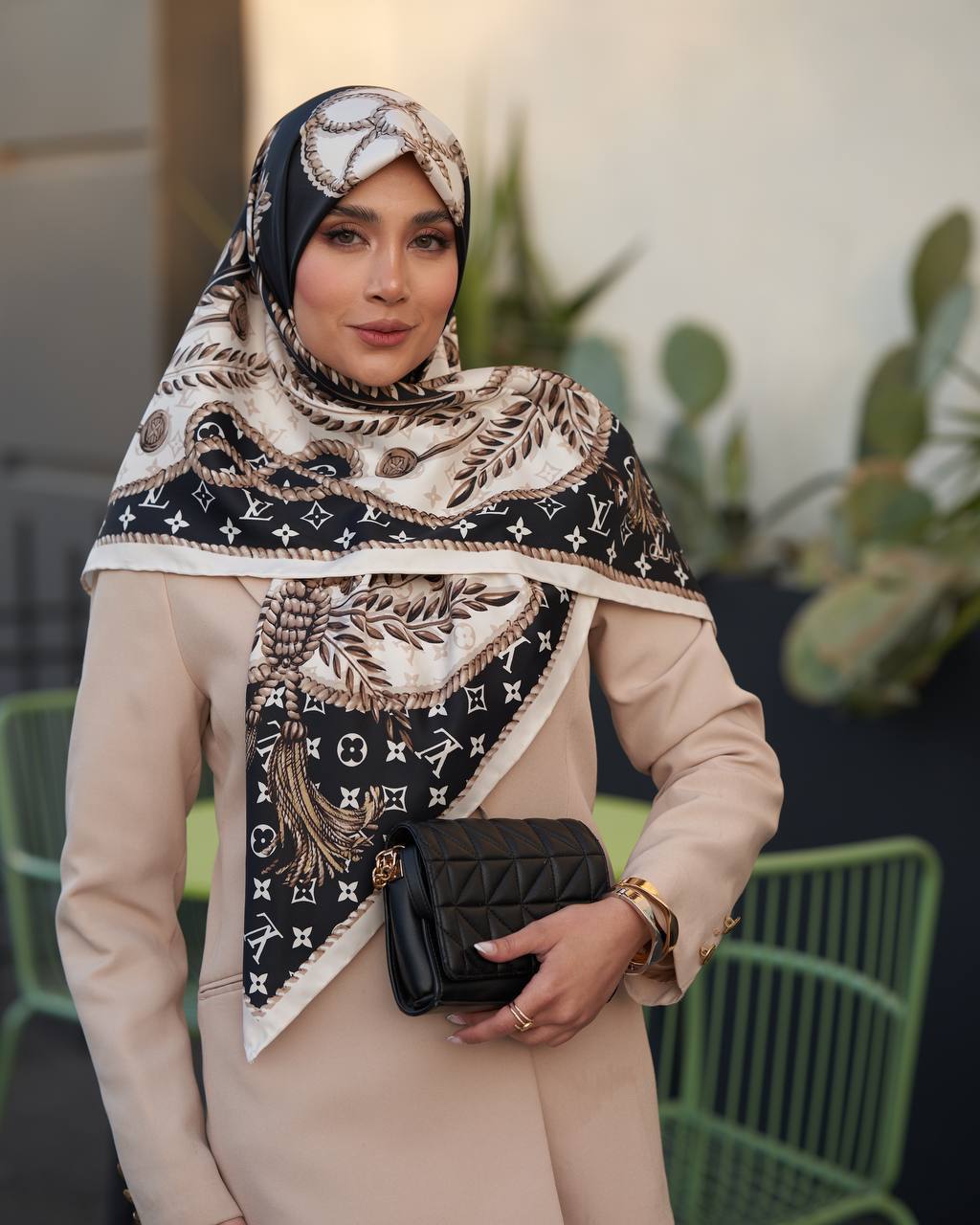 روسری ابریشم ال وی