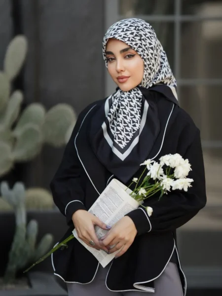 روسری ابریشم کجراه مایکل کورس