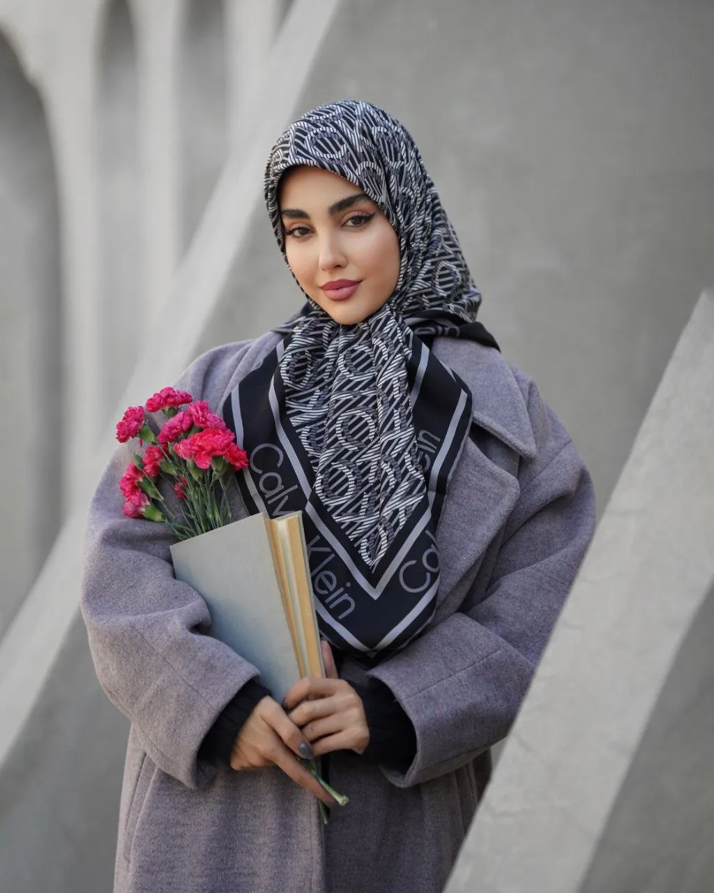 روسری ابریشم کجراه کلوین کلاین