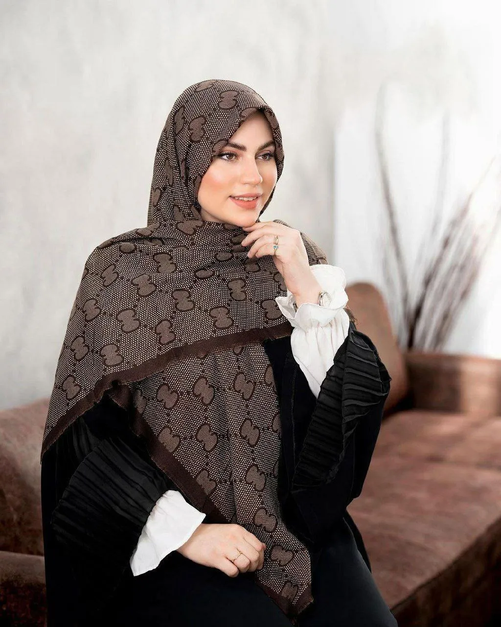 روسری سیا اسکارف گوچی