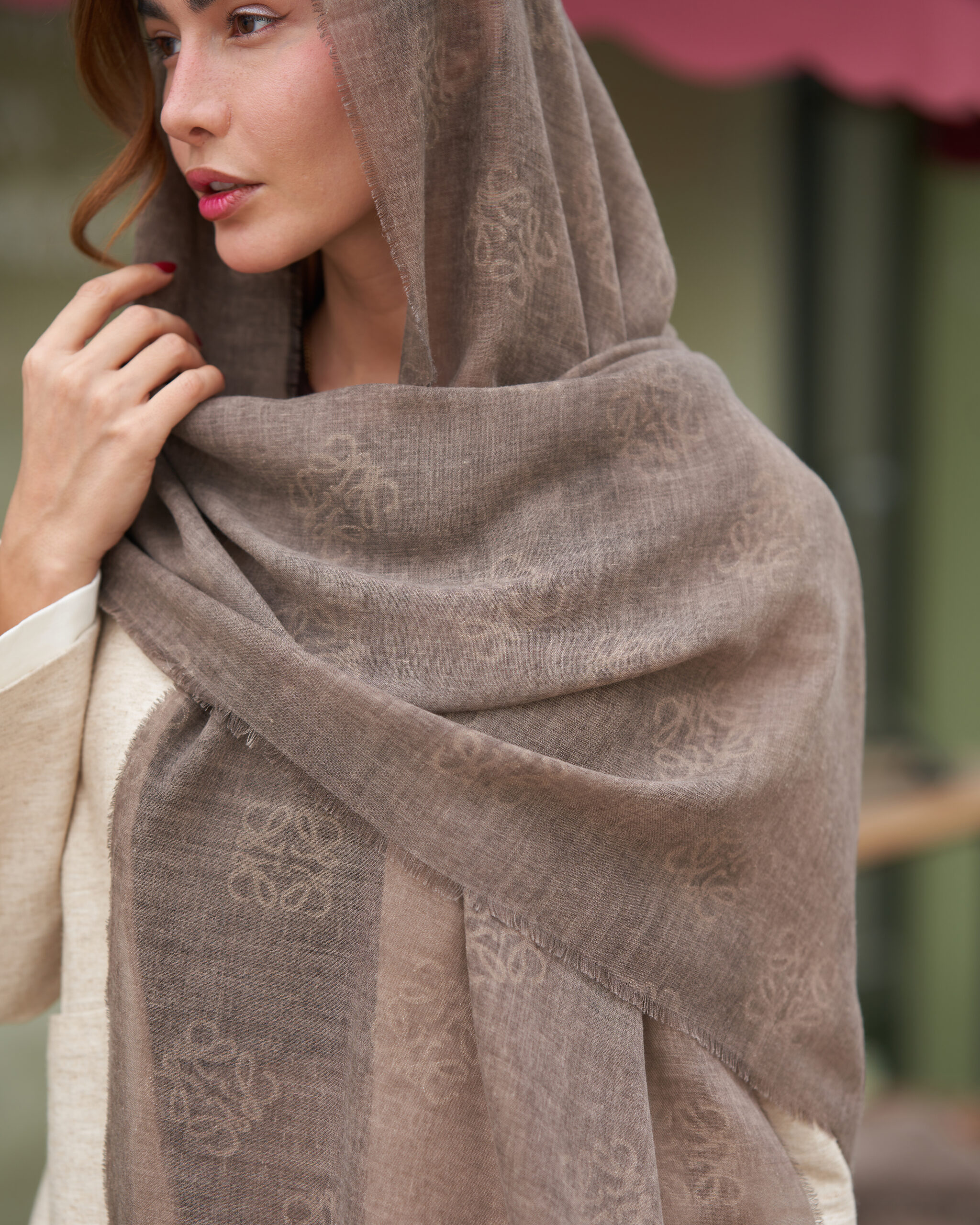 شال نخی Loewe