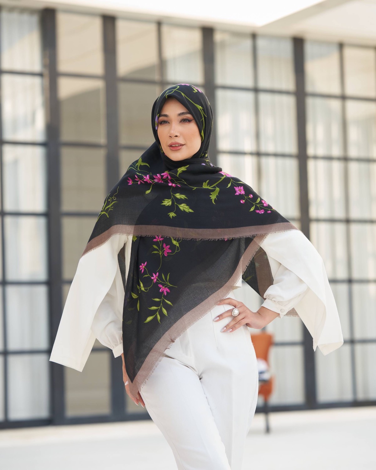 روسری نخی طرح شاخه