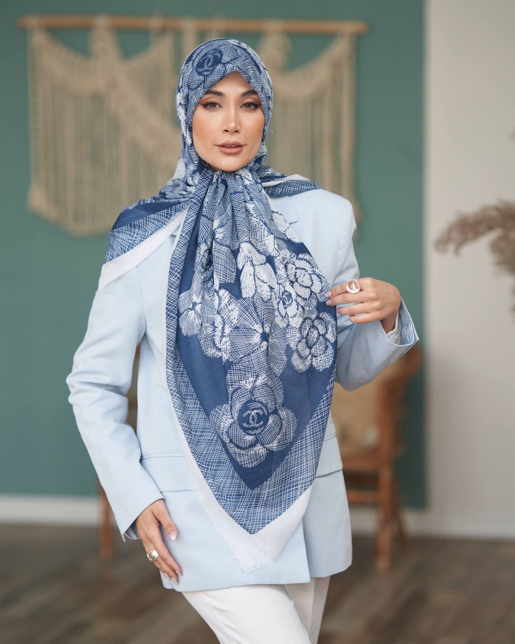 روسری نخی گل شانل