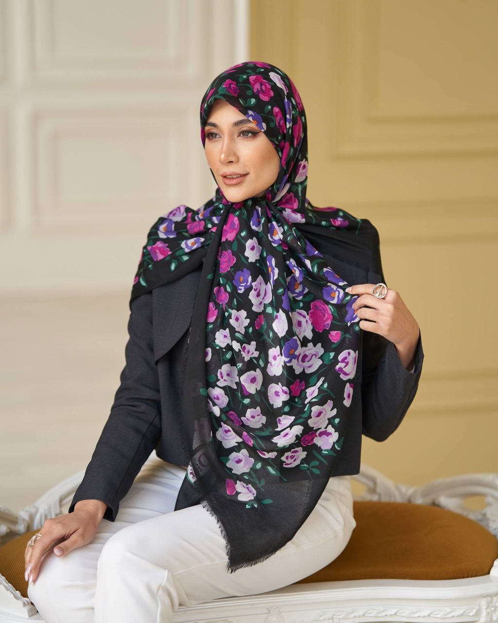 روسری نخی باغ گل دیور