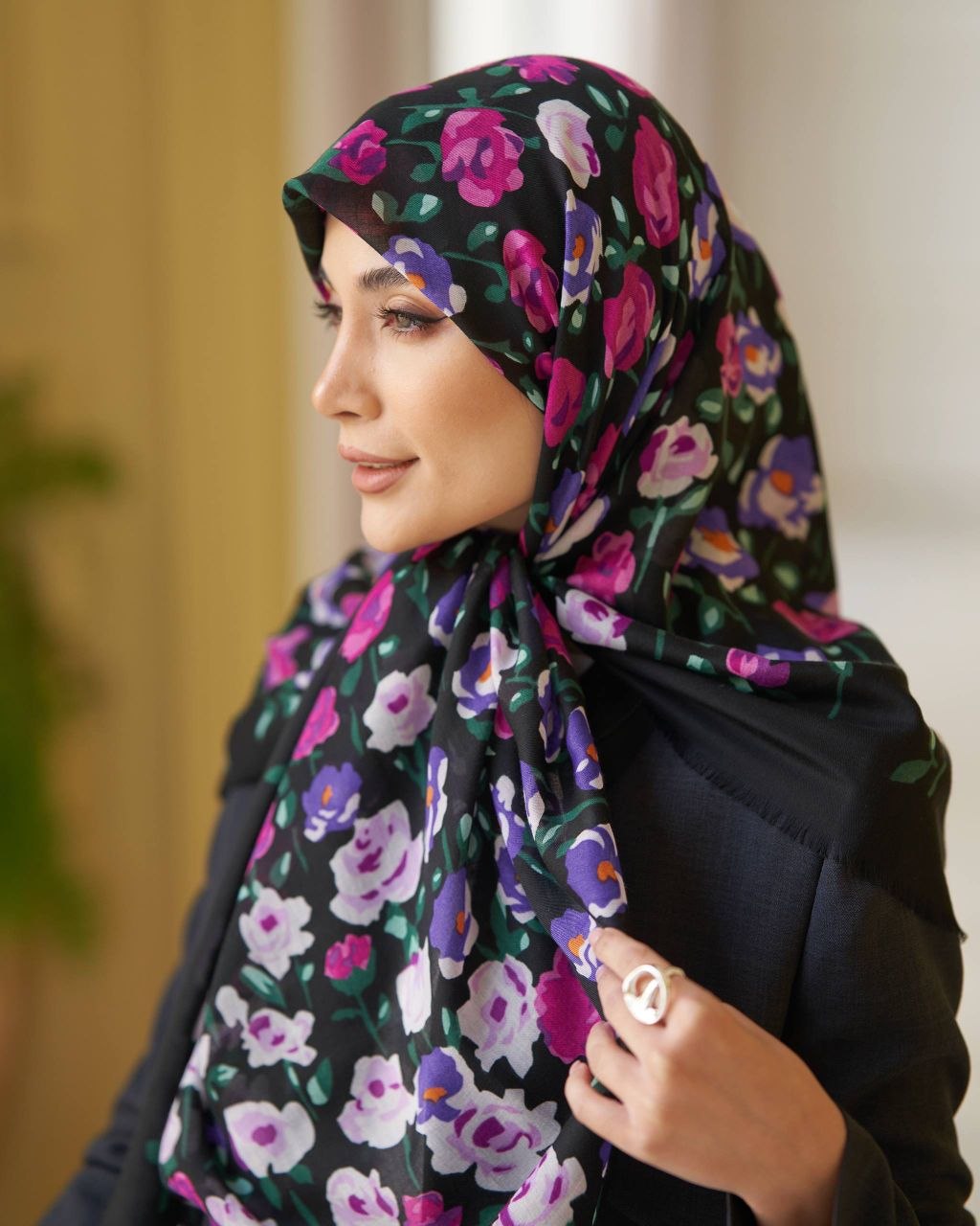 روسری نخی باغ گل دیور